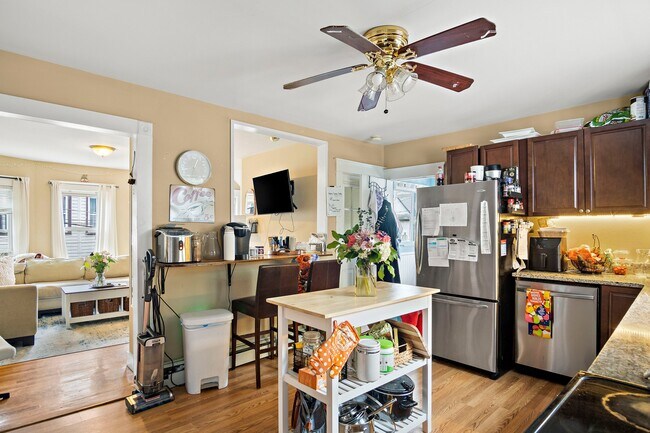 2 Richardson Ter, Unit 2 in Somerville, MA - Building Photo - Building Photo