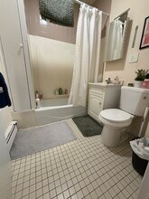 68 Winchester St, Unit 1 in Medford, MA - Foto de edificio - Building Photo