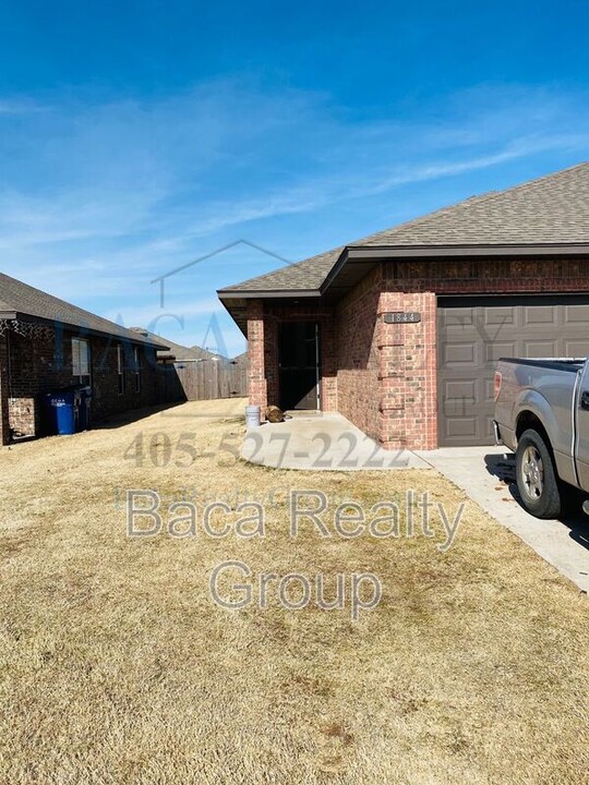 1844 Post Oak Rd in El Reno, OK - Building Photo