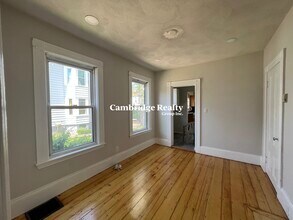 15 Hudson St, Unit 1T in Somerville, MA - Building Photo - Building Photo