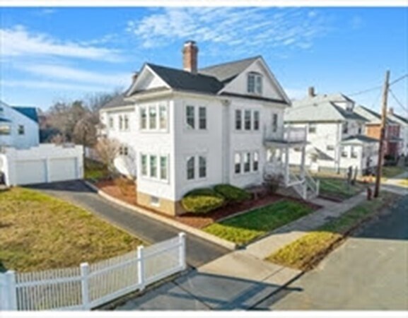 19 Pond St in Watertown, MA - Foto de edificio