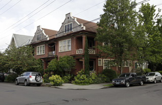 3645-3655 SE Yamhill St Apartments