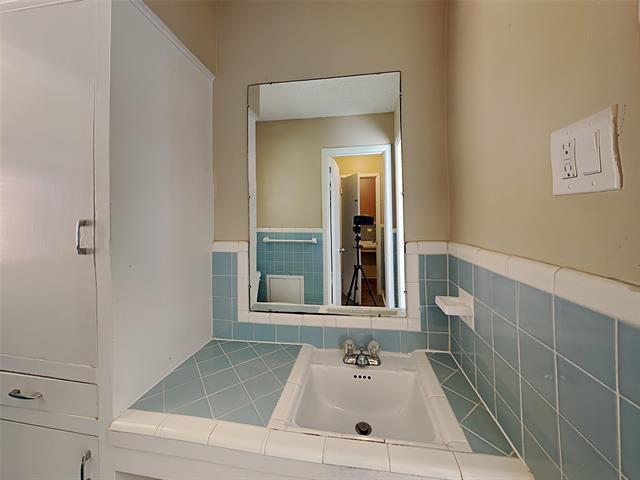 property at 649 W Main St
