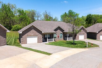Grandview Estates in Independence, MO - Foto de edificio - Building Photo