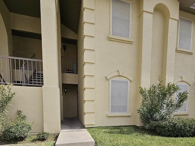 property at 9804 Cantera Ct