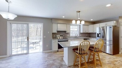 107 Stafford Rd in Wales, MA - Building Photo - Building Photo