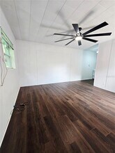 1300 77th Ave N in St. Petersburg, FL - Building Photo - Building Photo