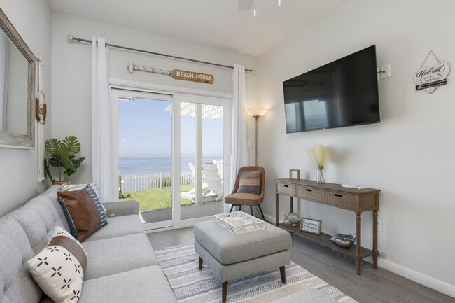 106 Las Joyas Blvd in Port Isabel, TX - Building Photo - Building Photo