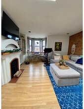 16 Wellington St, Unit 4 in Boston, MA - Foto de edificio - Building Photo