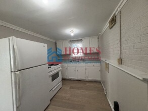 302 N Tekoppel Ave in Evansville, IN - Building Photo - Building Photo