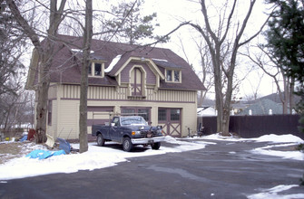 130 W 5th Ave in Roselle, NJ - Building Photo - Building Photo