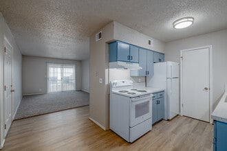 The Village Apartments in Broken Arrow, OK - Foto de edificio - Interior Photo