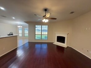 2333 Cedarwood Dr, Unit 17201 in Lancaster, TX - Building Photo - Building Photo