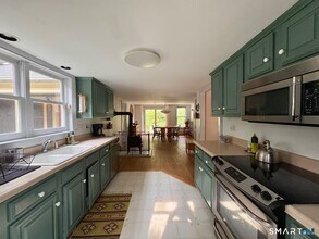 895 Tolland Stage Rd in Tolland, CT - Building Photo - Building Photo