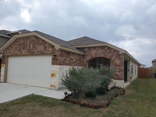 12018 Silver Lgt in San Antonio, TX - Building Photo - Building Photo
