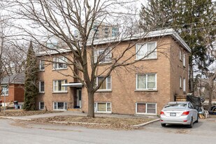 51 Coupal St in Ottawa, ON - Building Photo
