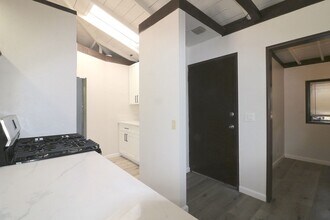 1053-55.5 Lincoln Ave in San Diego, CA - Building Photo - Building Photo