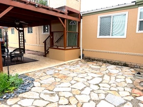 220 E Home St in Oakley, CA - Building Photo - Building Photo