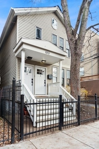 property at 1013 N Paulina St