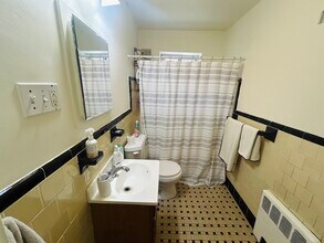 24 Brock St, Unit 2 in Boston, MA - Building Photo - Building Photo