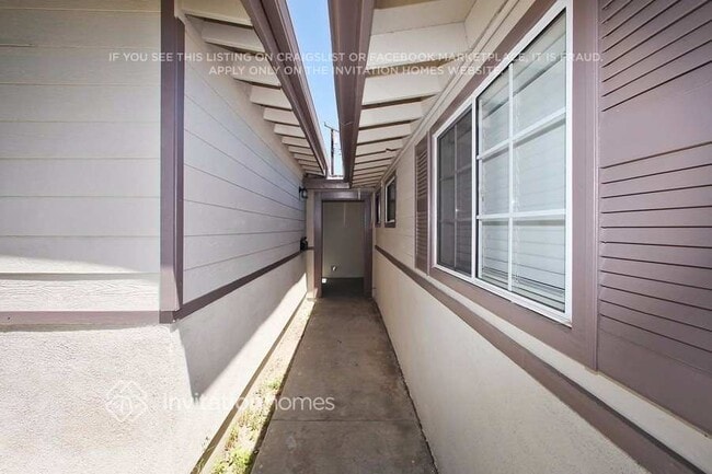 20020 Alburtis Ave, Unit 1-4036 in Lakewood, CA - Foto de edificio - Building Photo