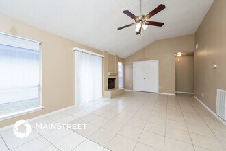 11110 Grassyglen Dr in Houston, TX - Foto de edificio - Building Photo