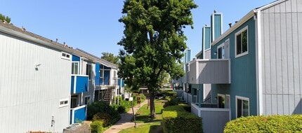 Sunrise Oaks in Citrus Heights, CA - Building Photo - Building Photo