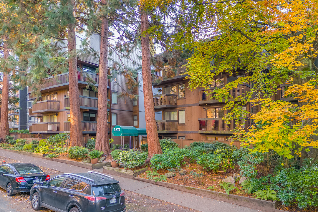 Barclay Square in Vancouver, BC - Building Photo