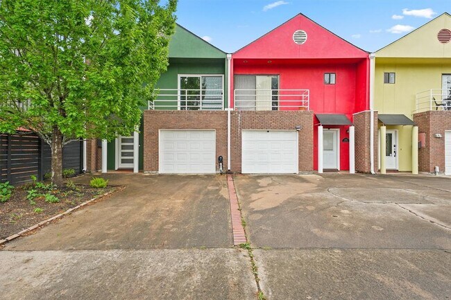 property at 2321 Commonwealth St