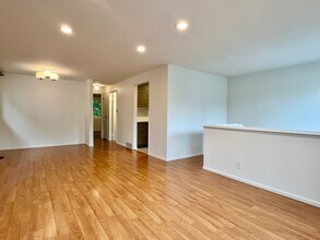 7322 24th Ave NE in Seattle, WA - Building Photo - Building Photo