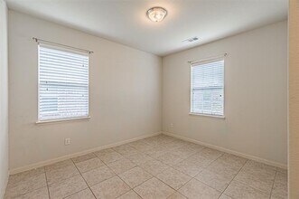 323 Cedar Crk Dr in Princeton, TX - Building Photo - Building Photo
