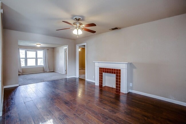 2416 32nd St in Lubbock, TX - Building Photo - Building Photo