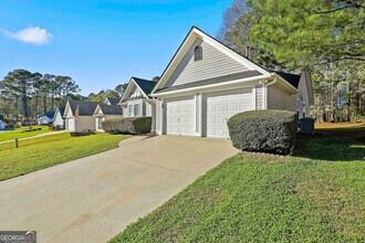 105 Chase Ct in Peachtree City, GA - Building Photo - Building Photo