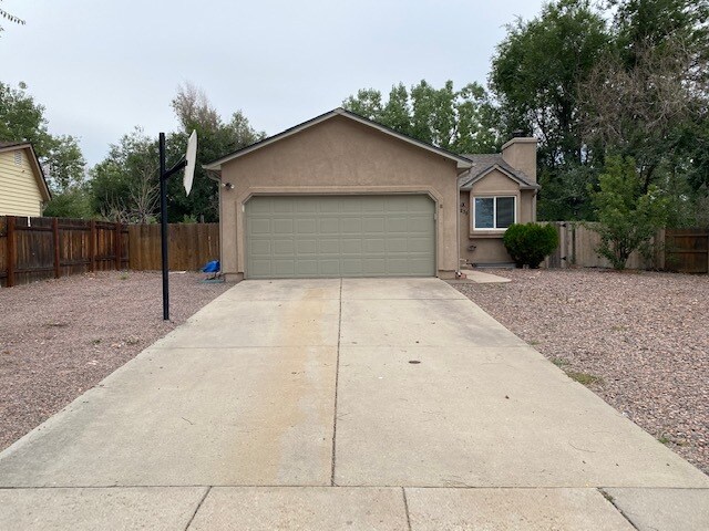 1235 Sandpiper Dr in Colorado Springs, CO - Building Photo