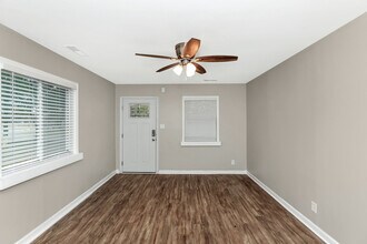 4304 9th Ave SW in Huntsville, AL - Foto de edificio - Building Photo