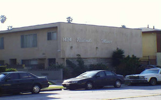 Redondo Manor Apartments