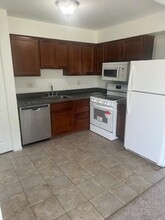 7395 Woodview St in Westland, MI - Building Photo - Building Photo