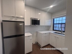 1200 Massachusetts Ave in Cambridge, MA - Foto de edificio - Building Photo