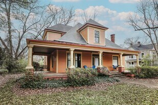 295 Oglethorpe Ave in Athens, GA - Building Photo