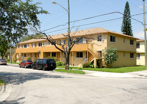 900 SW 2nd St Apartments