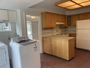 3550 W 39th Ave in Vancouver, BC - Building Photo - Building Photo
