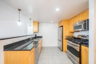 700 Grove St in Jersey City, NJ - Building Photo - Building Photo