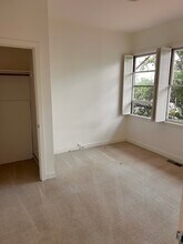 55 Marine Dr in San Rafael, CA - Foto de edificio - Building Photo