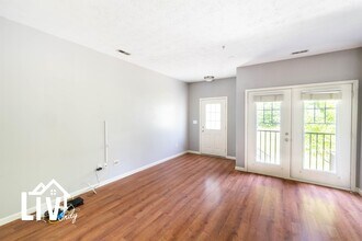 1054 Reserve Way in Indianapolis, IN - Building Photo - Building Photo