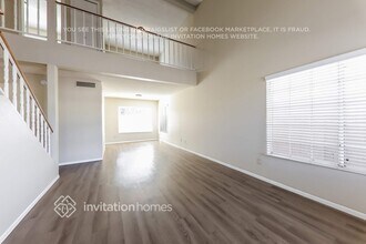 3833 W Camino Del Rio, Unit Garage 13 in Glendale, AZ - Foto de edificio - Building Photo