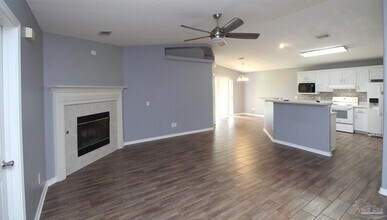 1118 Calinda Dr in Pensacola, FL - Building Photo - Building Photo