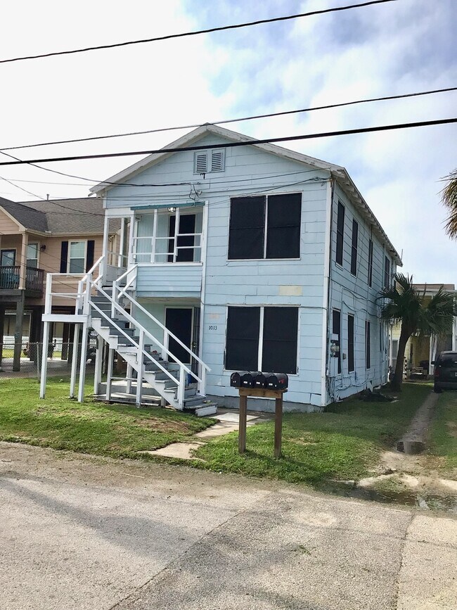 1013 62nd St Apartments and Nearby Galveston Apartments For Rent