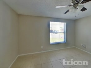 10108 Hickory Hollow Ct in Tampa, FL - Foto de edificio - Building Photo