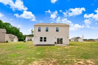 307 Kenison Way in Pikeville, NC - Building Photo - Building Photo