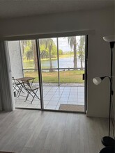 2225 Holden Ave in Orlando, FL - Foto de edificio - Building Photo